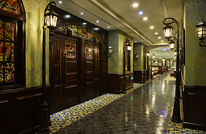 美式火鍋店裝修實(shí)景圖