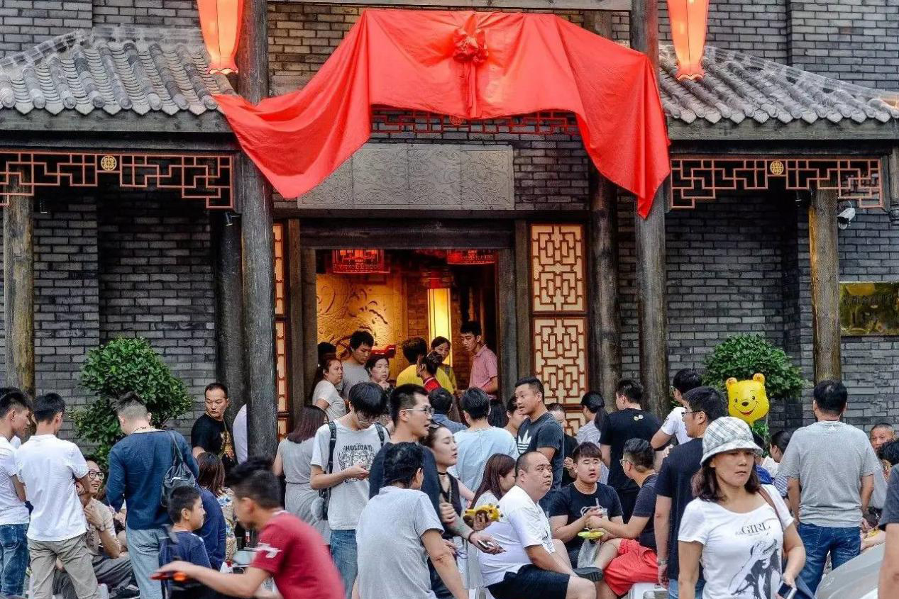 網(wǎng)紅火鍋店鋪應(yīng)該如何裝修？